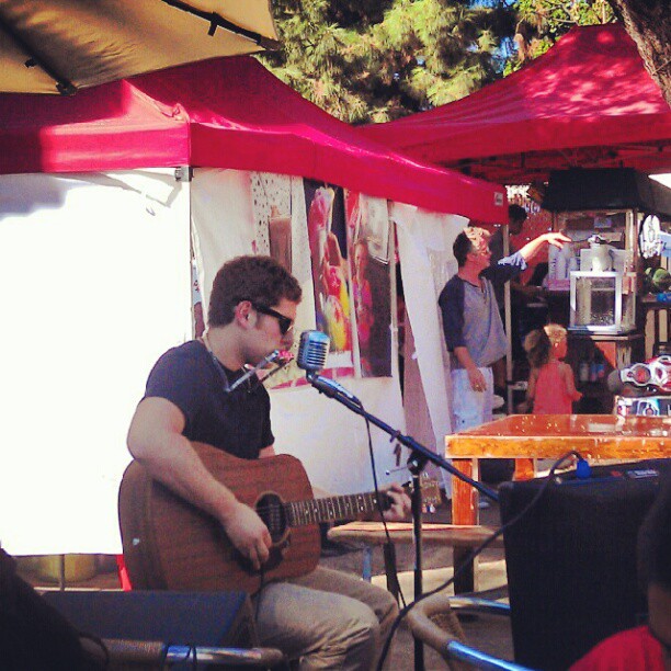 Zak Sobel is killing utter in the food court with his guitar, harmonica and vocals! #LA #music #live #melrosetradingpost