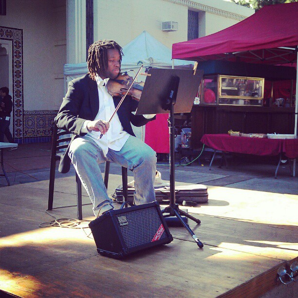 Tamboura is playing beautiful modern, classic and holiday songs right now in the food court!! #Melrosetradingpost #fleamarket #violin #music #live