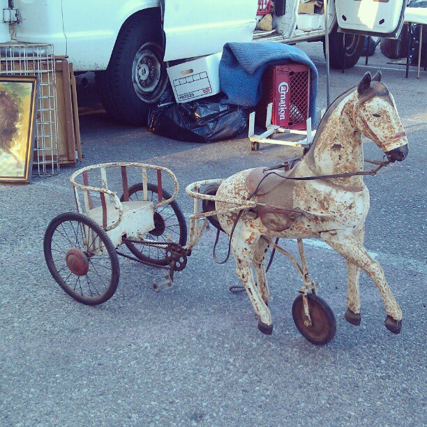 This antique 1930's horse and carriage is amazing! If you're interested see Mike in B115. #Melrosetradingpost #fleamarket #antique #1930 #toy #child
