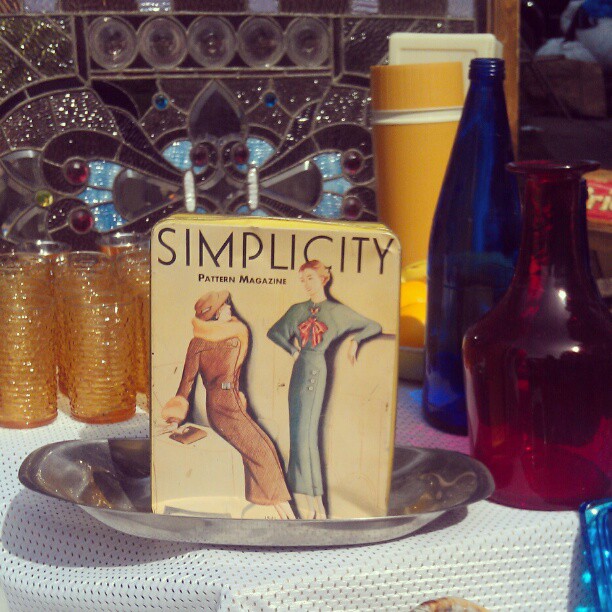 If you remember Simplicity Magazine, you may want this commemorative tin in R10! #Melrosetradingpost #fleamarket #sew #craft #simplicity