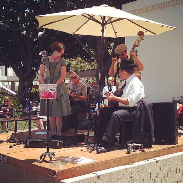 Janet Klein and her Parlor Boys are rocking our stage!