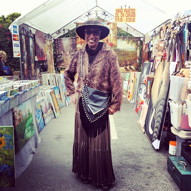 We simply could not resist taking a photo of Carol Williams, the art dealer with THE best hats and outfits in G15!  #MTPfairfax