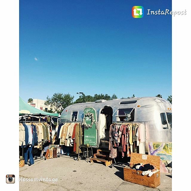 The sweet Blossom Vintage airstream (@blossomvintage) is here!