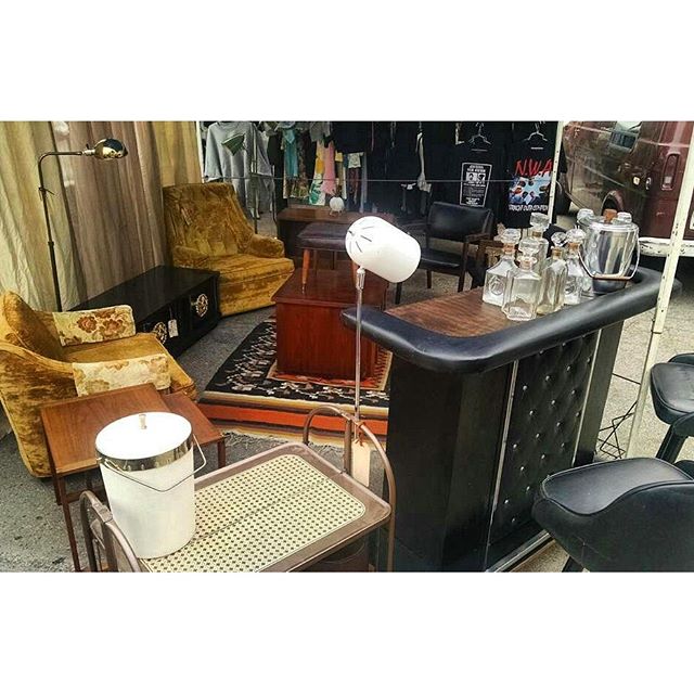 Jimmy of @upcycledtreasures has set up his lovely vintage booth in B88.  Check out his awesome instagram account filled with gorgeous mid-century vintage furniture and home decor. #MTPfairfax #ShopLocal #MidCentury #VintageStyle