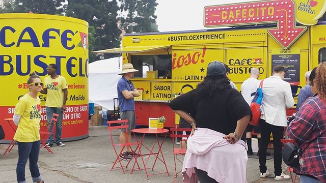 Can't miss this big yellow truck hahaha :3 Grab your coffee here .. #busteloexperience #melrosetradingpost #fleamarketsunday #losangeles #California #Mtpfairfax